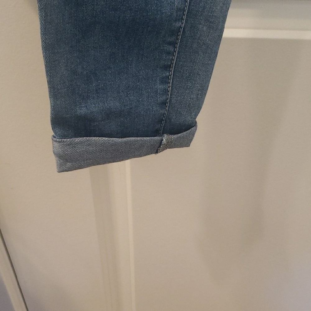 DKNY Blue Skinny Jeans with Timeless Appeal - Picture 3 of 5